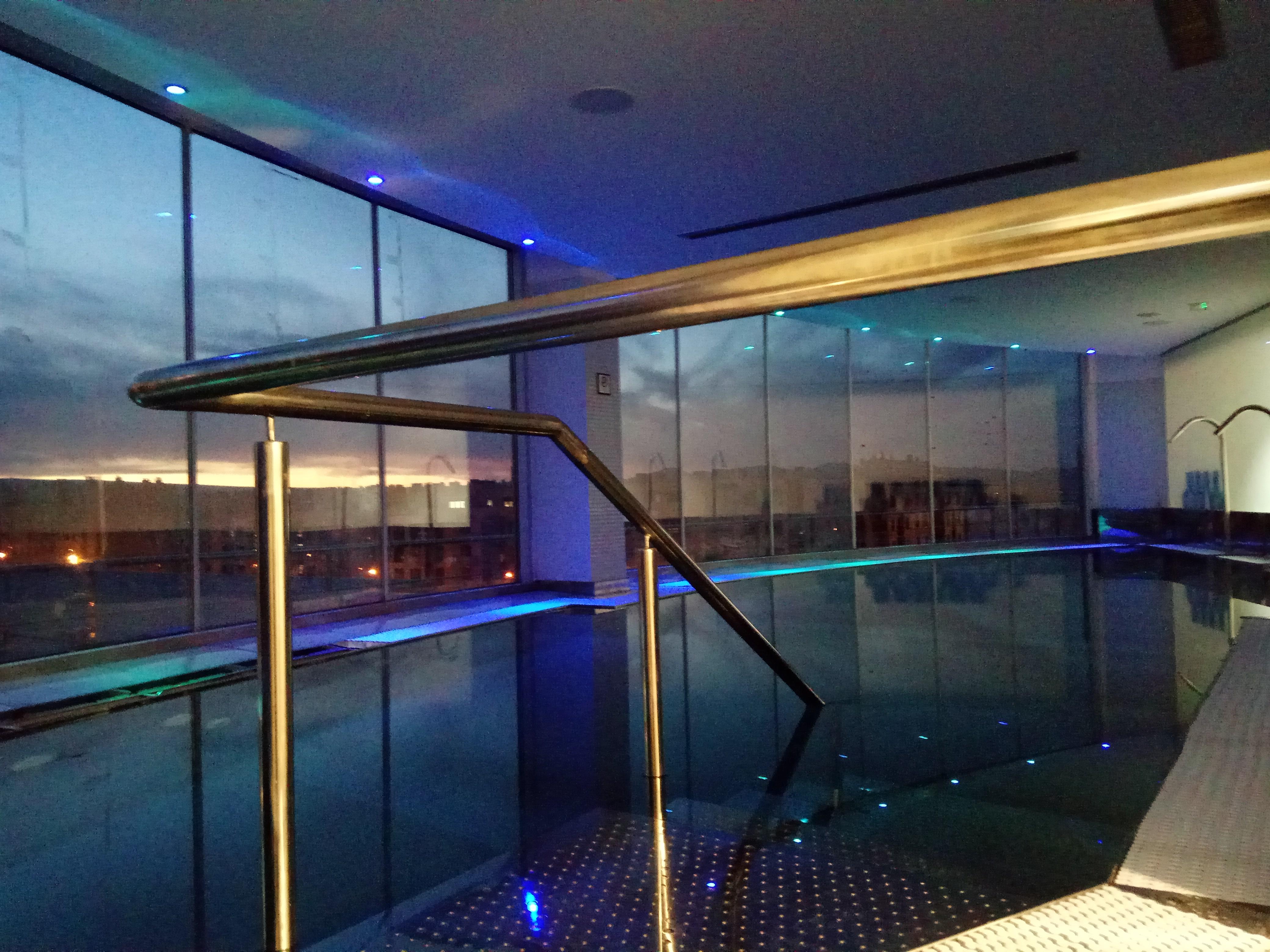 Gran Hotel Lakua Витория Экстерьер фото The Sky Bar